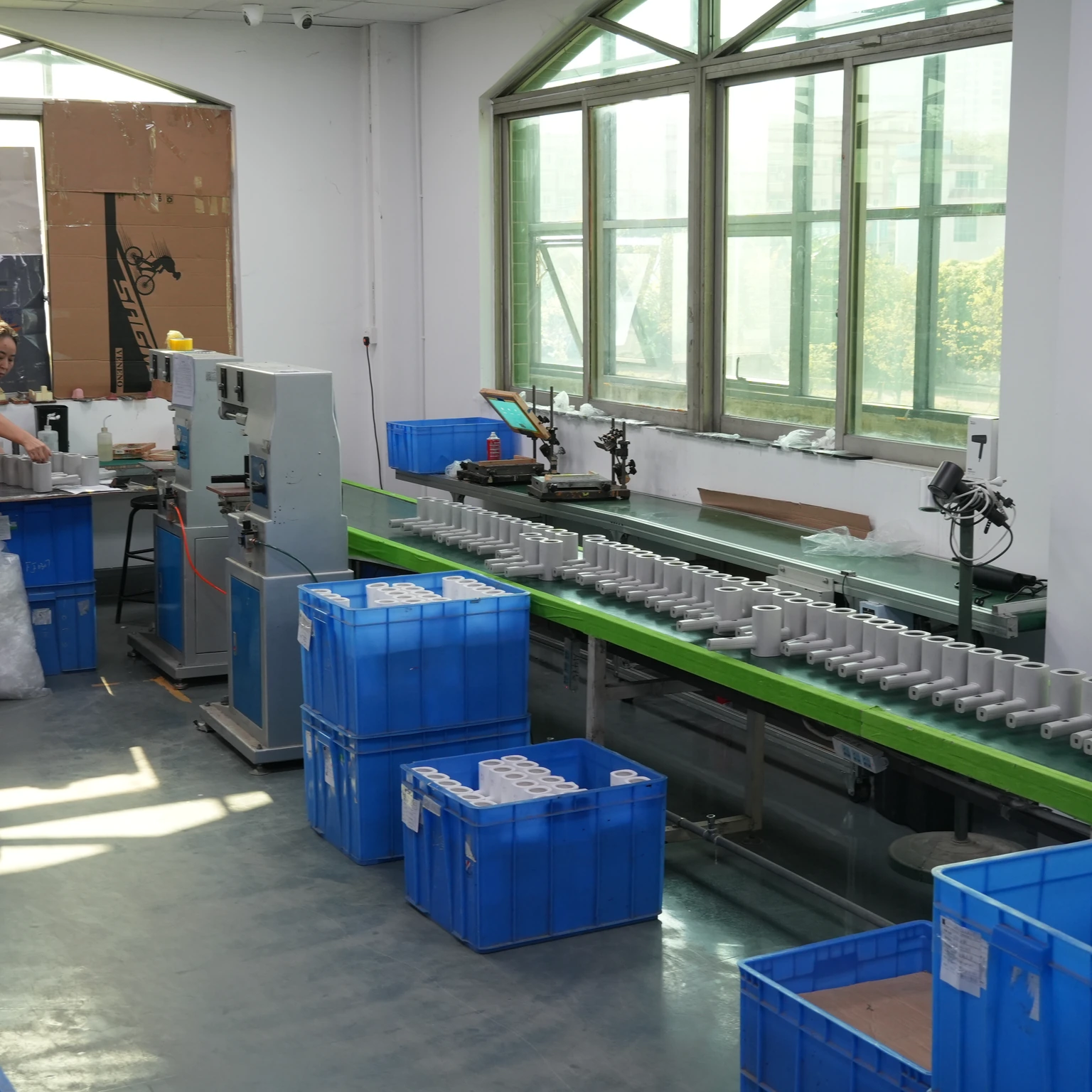 Factory production line supporting practical innovation